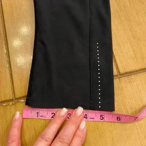 Lululemon Women’s Leggings Crop wide activewear yoga exercise Athleisure 4 - Picture 6 of 16